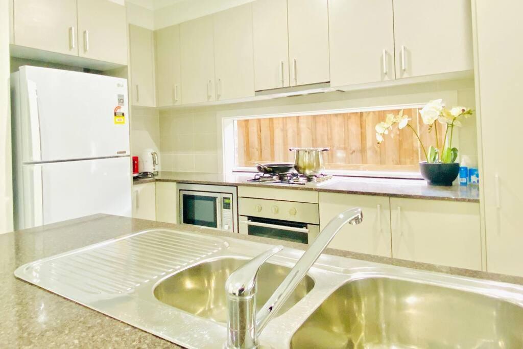 Kellyville 5Br Near Park And Shopping Mall Exteriér fotografie